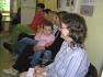 Logopedka Eva Šedivková poradila maminkám, jak na nejčastější vady řeči. Děti se během přednášky bavily v herně. (23. května 2008)